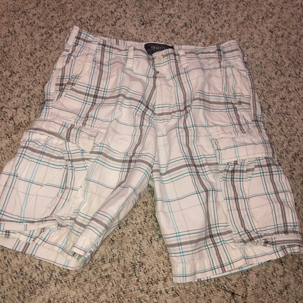 Men’s size 32 plaid cargo shorts